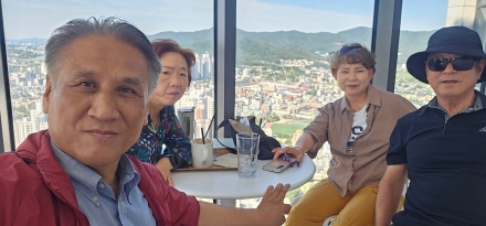 지혜의 눈으로 세상을 바라보며