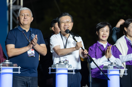 ‘천안흥타령춤축제 2026’ 신부동 도심 달군 거리댄스 퍼레이드